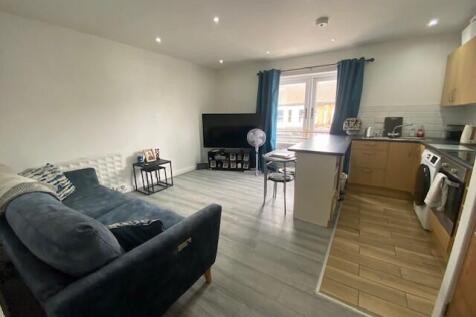 Lounge/ Kitchen 