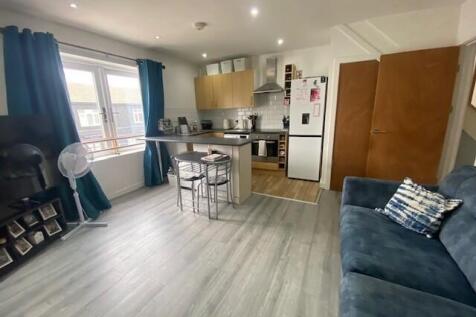 Lounge/ Kitchen 