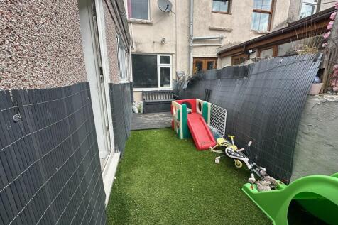rear garden 2