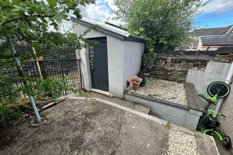 rear garden 1
