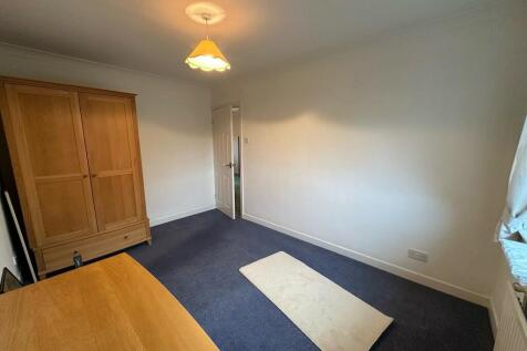 bedroom 3 3