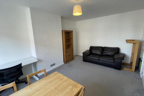 Lounge 2.jpg
