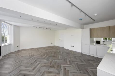 Open Plan Lounge and Kitchen