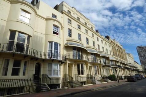 25 Regency Sq - Landscape.JPG