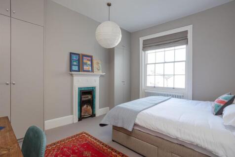 bedroom one 6.jpeg