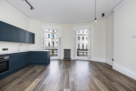 Open Plan Lounge Kitchen