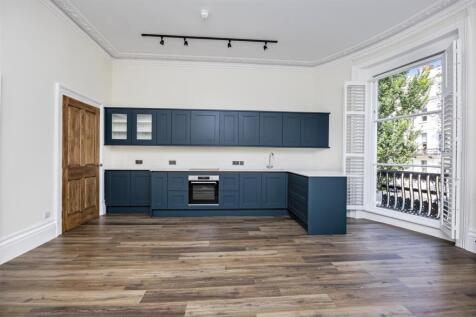 Open Plan Lounge Kitchen