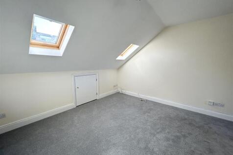 Open Plan Lounge and Kitchen