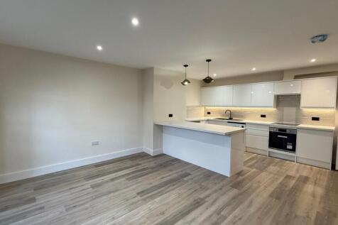 Open Plan Kitchen and Lounge