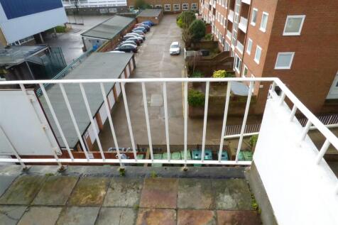 27 PH - Balcony (4).JPG