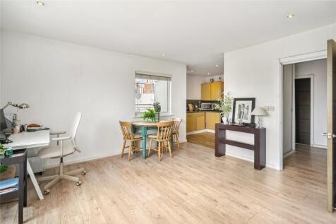 40 Mill Pond Close