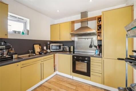 40 Mill Pond Close