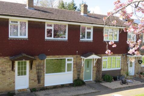 28 Willowdene New Front 2.JPG