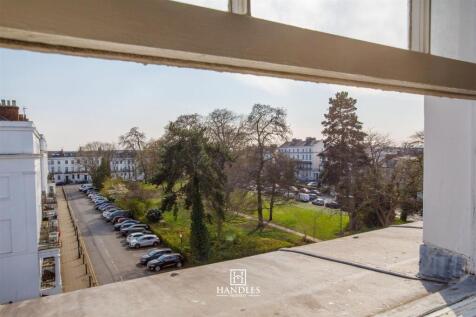 ClarendonSq31-17A.jpg