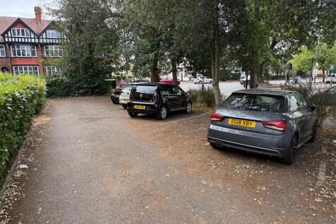 1 Cliffe Court c.jpg