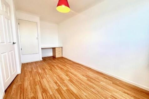 Bedroom 2a.jpg