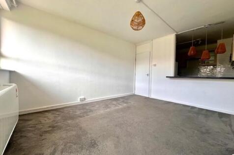 Lounge1.jpg