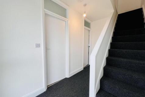 Entrance hall.jpeg