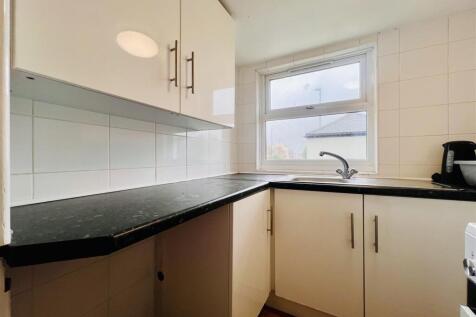 Kitchen1.jpeg