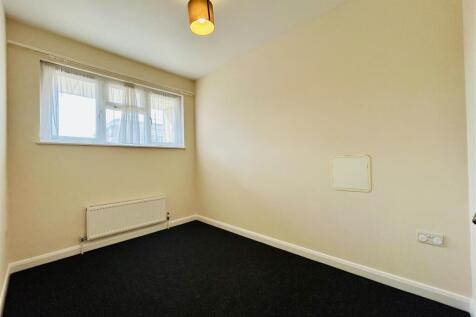 Bedroom 2.jpeg