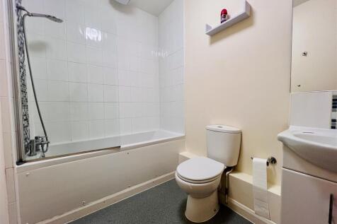 Bathroom.jpeg