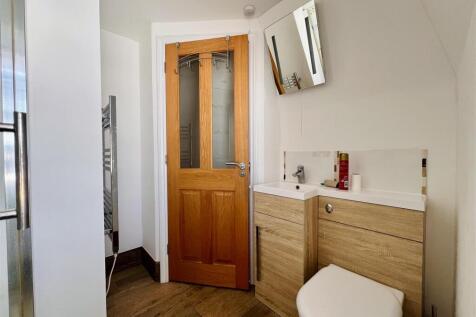 Shower room.jpeg