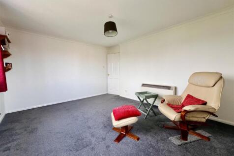 Lounge2.jpeg
