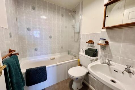 Bathroom.jpeg