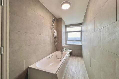 Bathroom1.jpeg