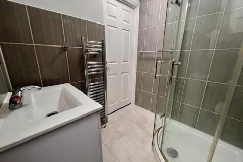 Bathroom1.jpg