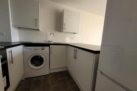 Kitchen 1.jpg