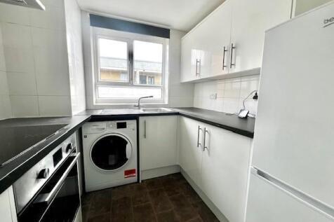 Kitchen2.jpg