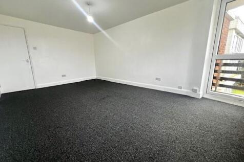 Lounge1.jpg
