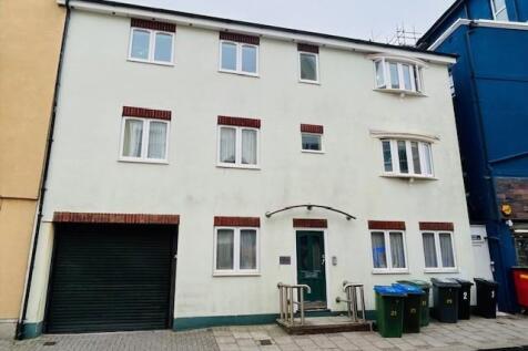 2 James Hanley Court front photo.jpg