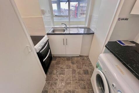 Kitchen2.jpg