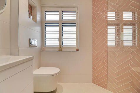En suite Shower Room