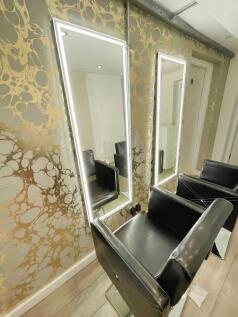 Salon Room