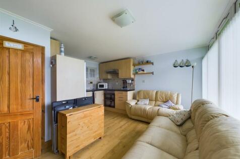 CAM02546G0-PR0139-STILL003.jpg