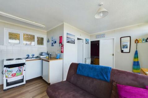 CAM02546G0-PR0131-STILL003.jpg