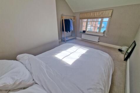 Bedroom 1.1.jpg