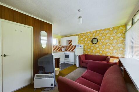 CAM02546G0-PR0190-STILL004.jpg