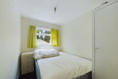 CAM02546G0-PR0190-STILL002.jpg