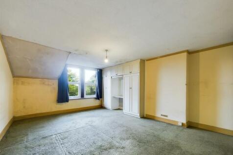 CAM02546G0-PR0239-STILL006.jpg