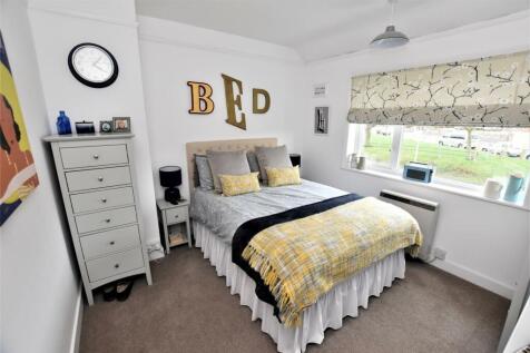 Bed 1.JPG