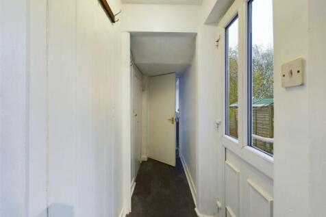 CAM04116G0-PR0046-STILL004.jpg