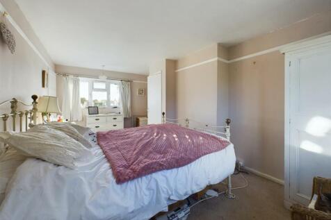 CAM04116G0-PR0040-STILL017.jpg