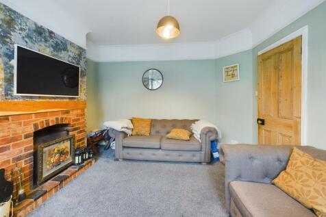 CAM04116G0-PR0058-STILL003.jpg