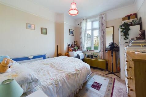 CAM04116G0-PR0079-STILL008.jpg