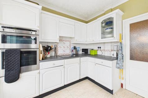 CAM04116G0-PR0138-STILL008.jpg