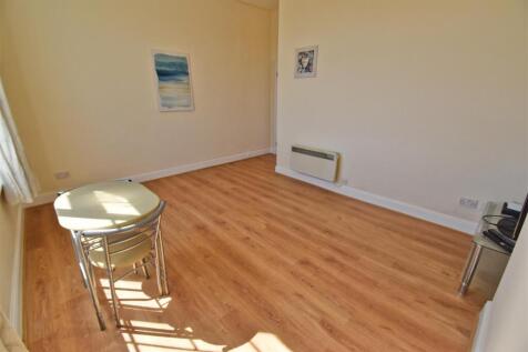 Lounge 1.1.jpg